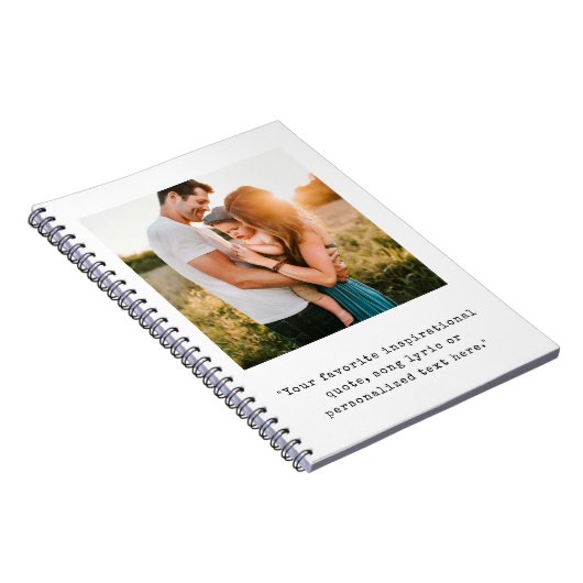 独自の写真とパーソナライズされた引用文の作成 ノートブック (右側)