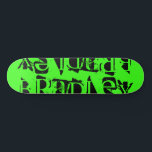 独自の名前をカスタムするパーソナライズされたNeon Greenの追加 スケートボード<br><div class="desc">自分の名前をカスタムするを追加パーソナライズされたスケートボードはパーソナライズされたタイポグラフィのネオンの緑の背景に黒いシンプルであなたの名前を特徴とする。表示された文字・ボックスで文字を編集してパーソナライズ与えカスタムギフトやスケーパーソナライズされたトボードをスケーお気に入りのタボーダーにクリスマスや誕生日、BFFにプレゼント。©Evco Studio www.zazzle.com/store/evcostudioによる設計</div>