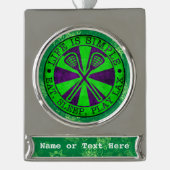 独自の文字ラクロスクリスマスオーナメントの追加 シルバープレートバナーオーナメント (正面)