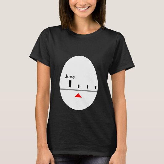 独自の締め切り日を追加 – Egg Timerマタニティシャツ Tシャツ (正面)