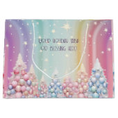 独自の虹のクリスマスツリーと星を作成 ラージペーパーバッグ (正面)