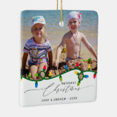 独自の2枚の写真を追加するフェスティバルライトのカスタムクリスマス セラミックオーナメント (右)