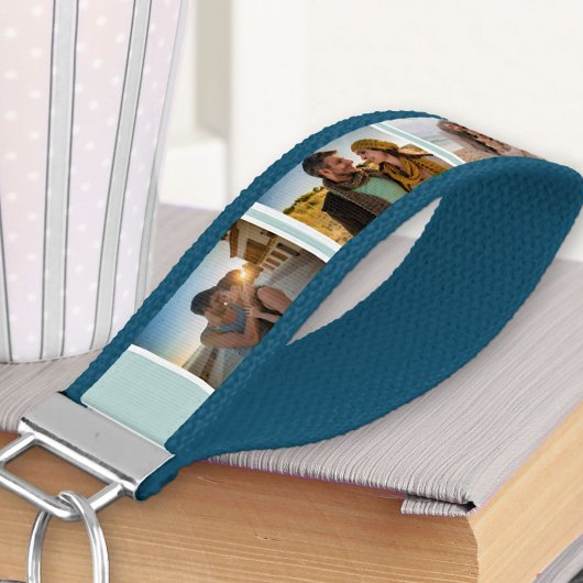 独自の6枚のフォトコラージュを作成する霧がかった青い白 リストバンドキーホルダー