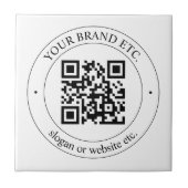 独自のQRコードのアップロードとカスタマイズ可能な文字 タイル (正面)