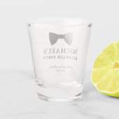 独身パーティーのためのブラックタイ ショットグラス (裏面)