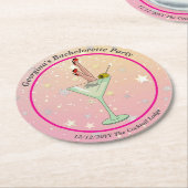 独身最後の夜のマティーニグラスを片手に立つ、スレンダーな美脚のハイヒール ラウンドペーパーコースター (アングル)