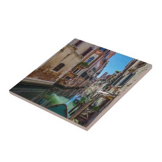 狭い通りと運河 タイル (側面)