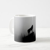 狼が月に向かって遠吠えする コーヒーマグカップ (正面左)