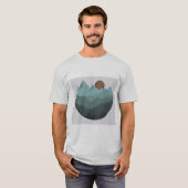 狼と山々 モダンアート Tシャツ (正面フル)