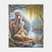 狼の仲間と川のそばで穏やかな瞬間 フリースブランケット (正面)