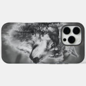 狼威厳のあるが夜明けに霧の深い山々を見回す Case-Mate iPhoneケース (裏面 (横))