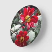 猛烈なピンクのデイジー/デイジーの花 ラウンド壁時計 (傾斜)