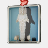 猟犬、c.AD 135-75を持つArtemisの彫像 メタルオーナメント (左)