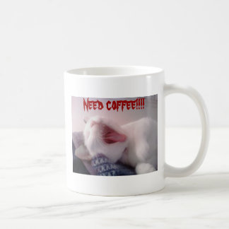 猫あくびをする コーヒーマグカップ