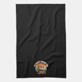 猫おもしろいが黙って君の手を見ている キッチンタオル (縦)