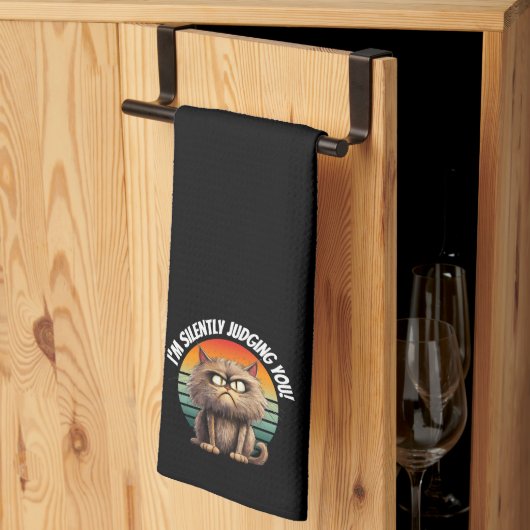 猫おもしろいが黙って君の手を見ている キッチンタオル (三つ折り)