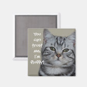 猫おもしろいのキャプション私はフワフワ マグネット (正面/裏面)