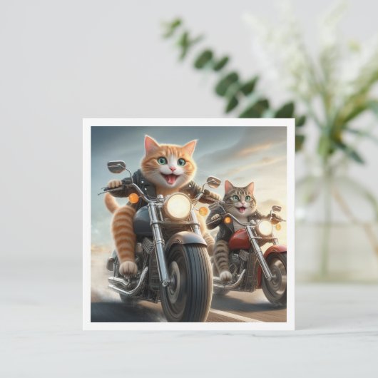 猫おもしろいバイクもしくは自転車に乗る人、猫のバイク誕生日 招待状 (スタンド正面)