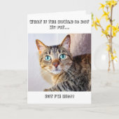猫おもしろい人間は私のペット誕生日ではない カード (黄色い花)