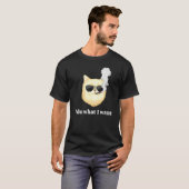 猫おもしろい喫煙好きなことをする Tシャツ (正面フル)