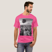 猫おもしろい自撮り恐竜の隕石好奇心 Tシャツ (正面フル)