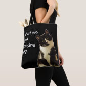 猫おもしろい「何を見てるんだ!」 トートバッグ (クローズアップ)