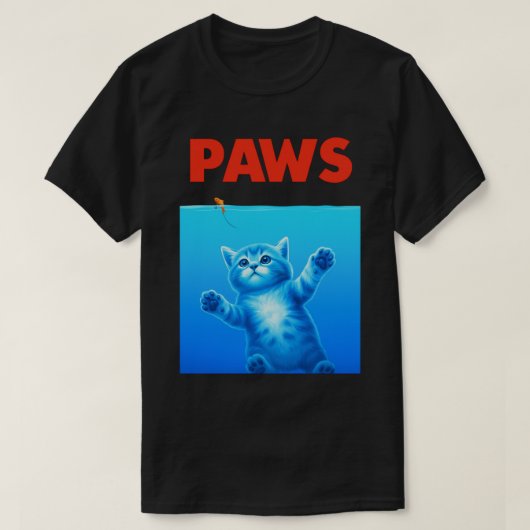 猫おもしろい「PAWS」パロディデザイン – かわいい子猫ジョーク Tシャツ (デザイン正面)