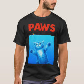 猫おもしろい「PAWS」パロディデザイン – かわいい子猫ジョーク Tシャツ (正面)