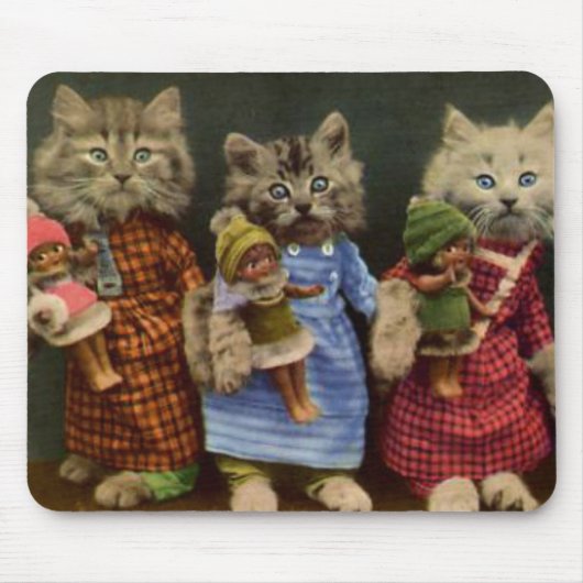 猫および人形 マウスパッド (正面)