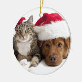 猫および犬はメリークリスマスを望みます セラミックオーナメント (左)