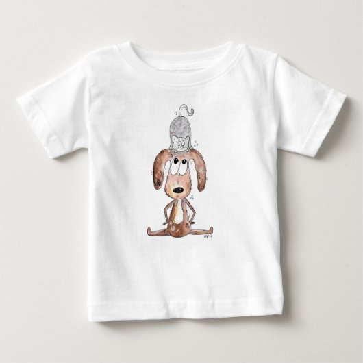 猫お洒落を頭に乗せた可愛い犬 ベビーTシャツ (正面)