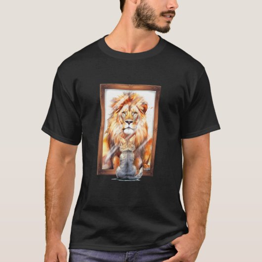 猫からライオンへの鏡像反射 Tシャツ (正面)