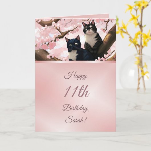 猫がさくらんぼの木の女の子誕生日 カード (黄色い花)