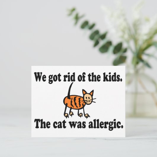 猫がア得レルギーを持っていた子供たちを追い払った ポストカード (スタンド正面)