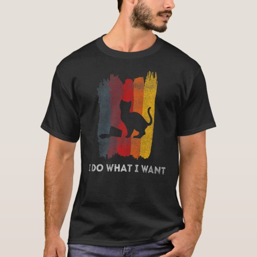 猫がカップを出して欲しいおもしろいことをやる Tシャツ (正面)