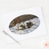 猫がベッドで寝る 楕円形シール (封筒)