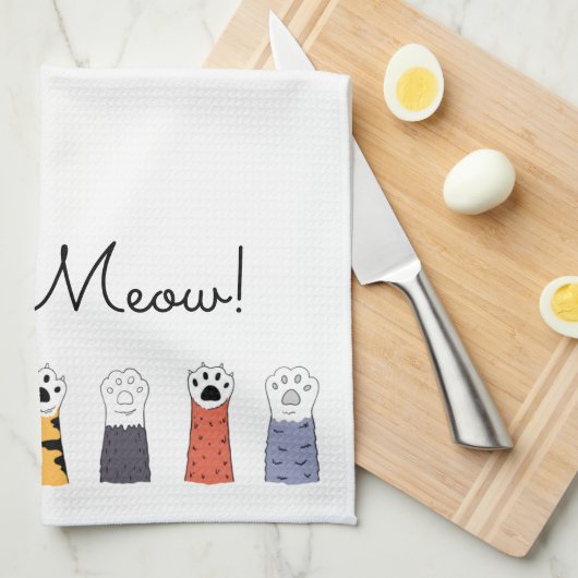 猫が前足で黒いニャヤというペット好きに キッチンタオル (四つ折り)