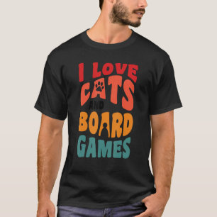 猫が好きで猫ボードゲーム4 Tシャツ