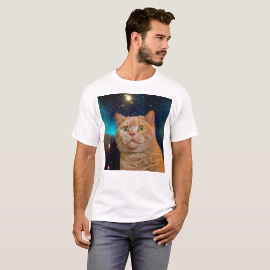 猫が宇宙を見る Tシャツ (正面フル)