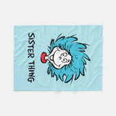 猫が帽子を被る1つ2つ – 姉妹 フリースブランケット (正面(横))