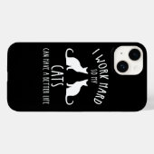 猫が幸せに暮らせるように一生懸命働く Case-Mate iPhoneケース (裏面 (横))