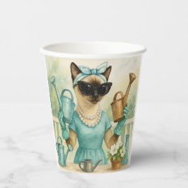 猫が庭を耕している 紙コップ