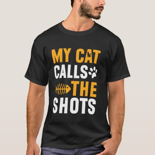 猫が指示を出す猫パパ Tシャツ (正面)
