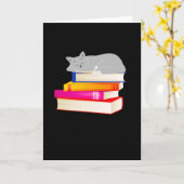 猫が本の上で読寝る猫好き カード (黄色い花)