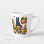 猫が本を読む居心地の良い図書館の情景 カフェラテマグ (右)