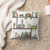 猫が本棚に横たわって本を読む クッション (ブランケット)