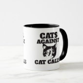 猫が猫を呼び寄せる マグカップ (正面右)