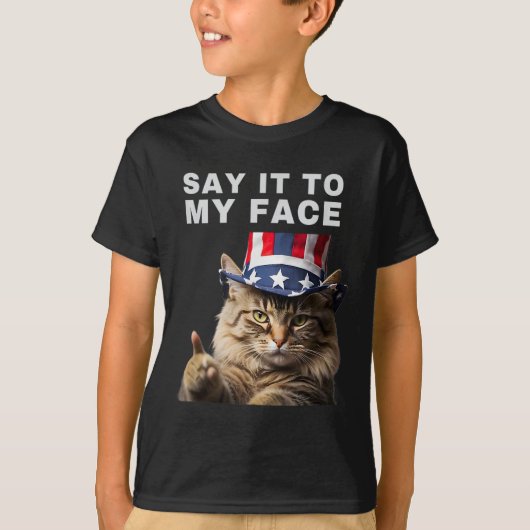 猫が私の顔カマラハリスに言う Tシャツ (正面)