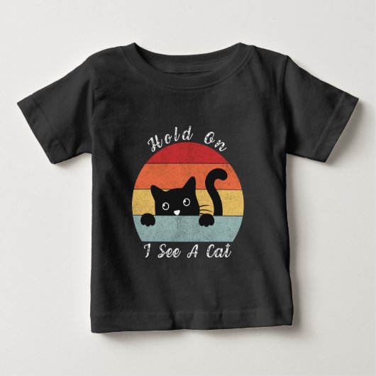 猫が見えるのを見よくはしゃぐてユーモアのある覗く ベビーTシャツ (正面)