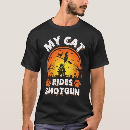 猫が魔女のショットガンに乗る   猫のハロウィン Tシャツ (正面)